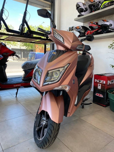 Imagen 2 de 6 de Moto Eléctrica Sunra Modelo Hawk Con Batería Litio