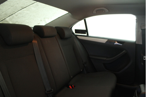 Volkswagen Jetta 2.5 Trendline Tiptronic At