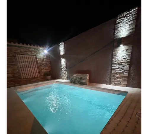 Piscina De Fibra 5.80 X 3.70 De 1.55 De Profundidad