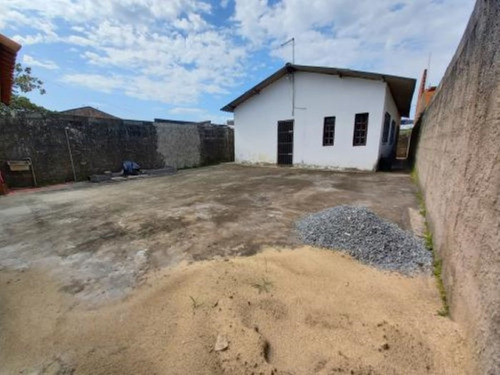 Imagem 1 de 13 de Casa Com 2 Quartos, Espaço Para Piscina Na Praia De Itanhaém/sp! Analisa Ofertas!