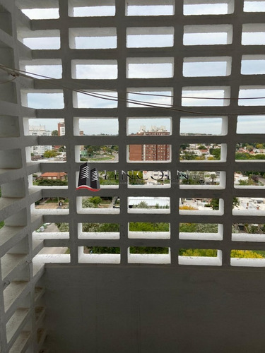 Amplio Apartamento En Malvin- Ref: 838
