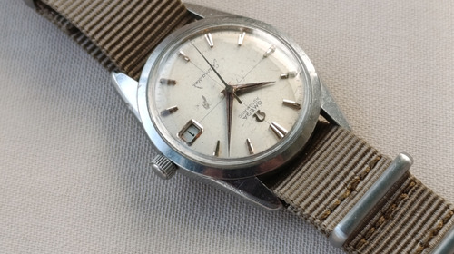 Reloj Omega Seamaster Crosshair Calibre 562 - 1960 - Detalle Beige Plateado Blanco (Usado)