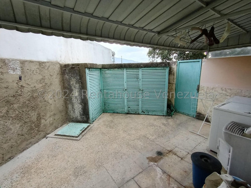 En Venta Hermosa Casa Con Anexo Y Amplio Jardín En Santa Paula
