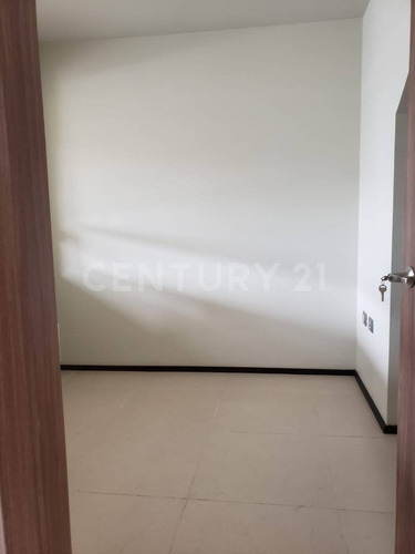 Imagen 6 de 30 de Se Vende Casa En Senda Real Celaya Guanajuato