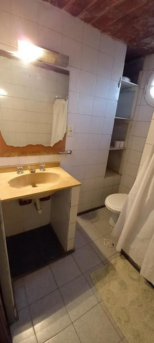 Imagen 9 de 11 de Ph 2 Ambientes En Primer Piso Por Escalera - Saenz Peña Esq Andrade - Bernal