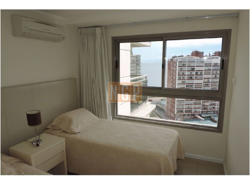 Imagen 26 de 30 de Torre De 5 Estrellas, A Pasos De Av Gorlero, Espectacular Apartamento A Estrenar De Dos Dormitorios En Suite, Baño Social, Living Comedor,cocina