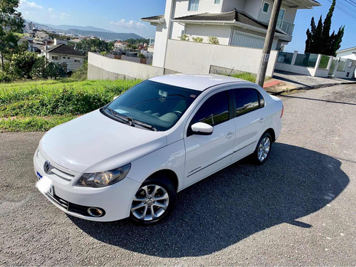 Imagem 1 de 15 de Volkswagen Voyage 1.6 Vht Comfortline Total Flex I-motion 4p