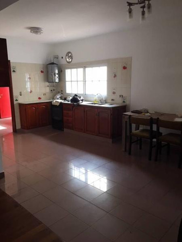Casa Amplia En Venta En San Fernando - Punta Chica Alto