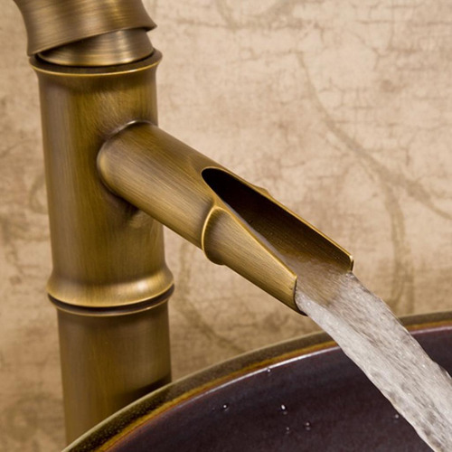 Grifo De Agua Del Grifo