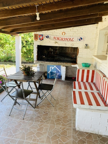 Casa En Venta, Playa Mansa, Punta Del Este- Ref: 928