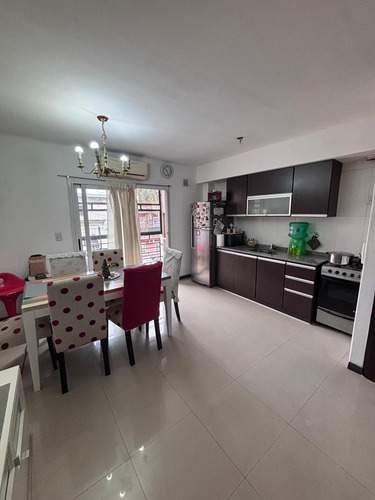Departamento En Lanús Este