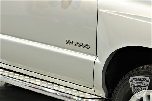 Chevrolet Blazer - 01 - 66.000 Km - Prata - Apta Placa Preta