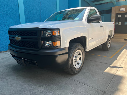Chevrolet Silverado 2500 4x4 At