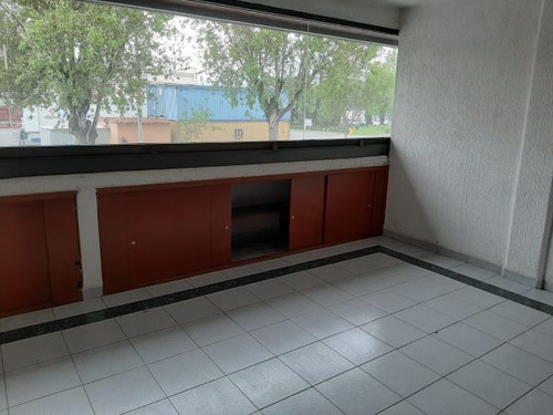 Edificio - Oficinas En Renta En Real De Arcos