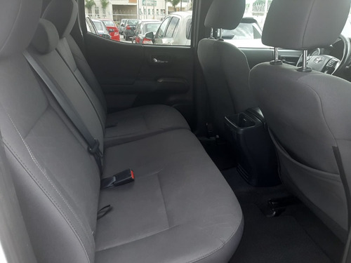 Imagen 8 de 14 de Toyota Tacoma 2017