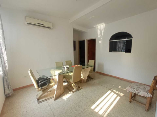 Imagen 3 de 30 de Casa Amplia Con Techo Platabanda En Las Acacias. Bajó De Precio.
