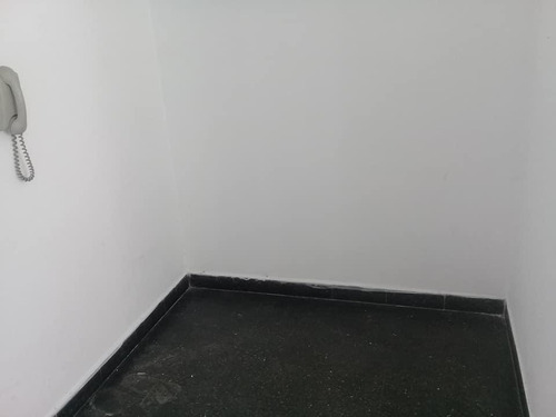 Departamento 2 Dormitorios Y 60 Mts 2 Al Frente - La Plata