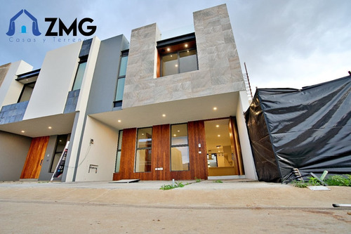 Casa De Lujo En Punto Sur Este #56, Con Roof Garden, Recorri
