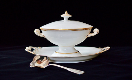  Salsera Porcelana Estilo Imperio Con Presentoire Y Tapa Oro