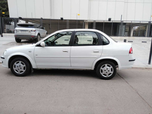 Chevrolet Classic 1.4 Ls Aa+da 2011