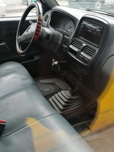 Imagen 5 de 5 de Nissan Np300 2009 2.4 Chasis Dh Mt