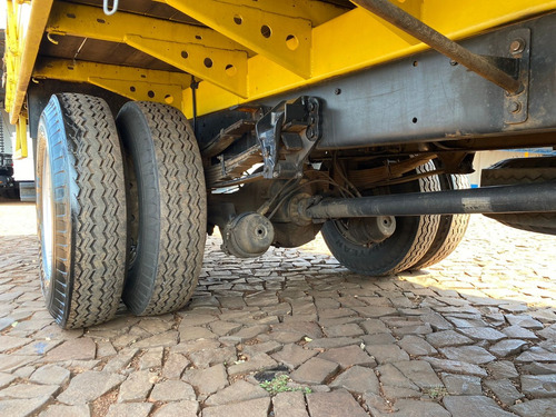 Ford Cargo 1317 4x2 Carroceria