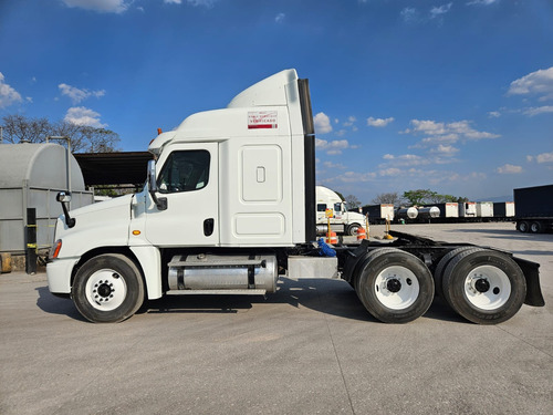 Cascadia Modelo 2017 Dd15 Manual De 18 Mancuernas De 46,000