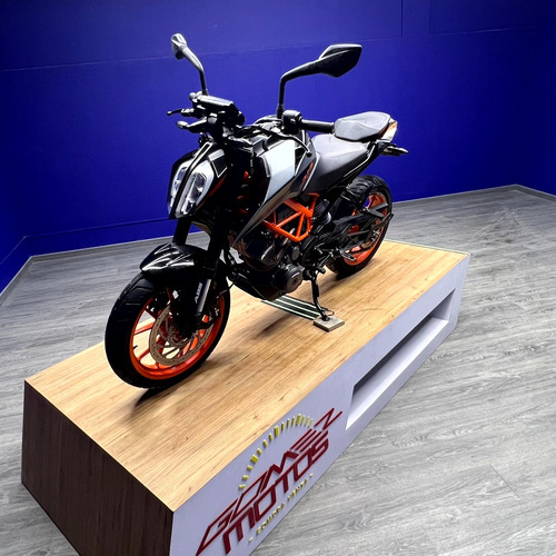 Imagen 2 de 9 de Ktm Duke 390 2021