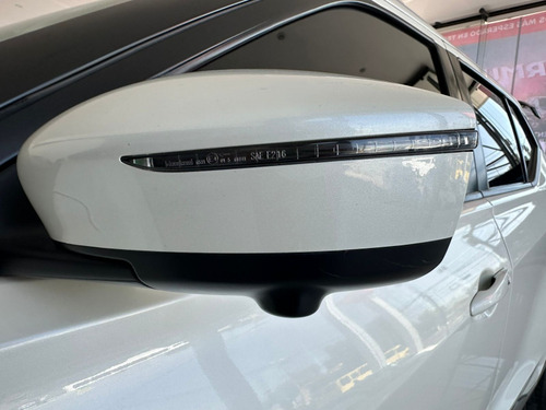Nissan Kicks 5 pts. Exclusive e-Power, E-REV, TA, piel, RA-17
