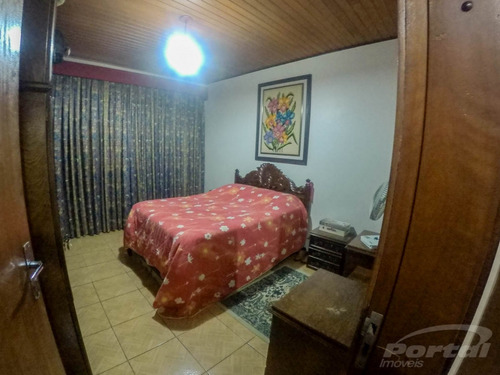 Salto Do Norte - Casa Residencial Com 4 Dorms. Sendo 1 Suíte Living 3 Ambientes Estar, Tv E Bar,lavabo, Varanda ,cozinha,lavanderia,e Despensa, Peças Amplas,construção Sólida, Excelente Estado De Co