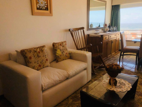 Hermosa Vista En Apartamento De Dos Dormitorios!- Ref: 2387