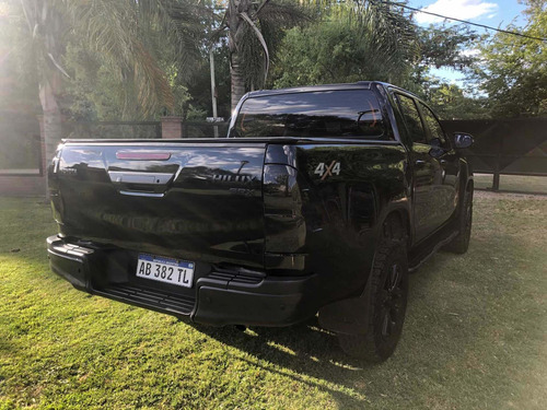 Toyota Hilux 2.8 Cd Srx 177cv 4x4 At 2017