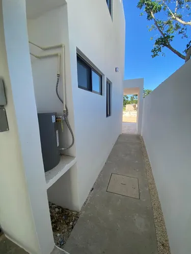 Casa En Venta Merida, Conkal En Privada, Con Paneles Solares, Junio 2025.