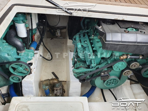 Phantom 375, 2005, 2x Volvo D6 370hp - Sea Ray - Triton