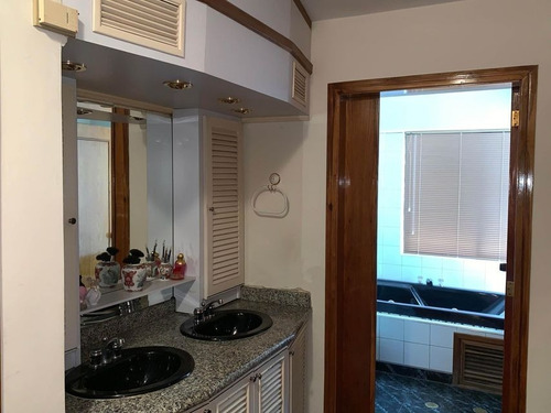 Imagen 4 de 14 de Karen Freites Rentahouse Mp 22f4610 Valles De Camoruco