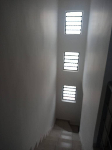 Imagen 6 de 10 de Casa De Dos Plantas En Coto Privado...