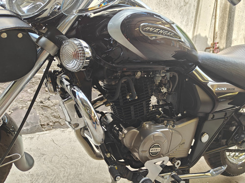 Bajaj Avenger 220