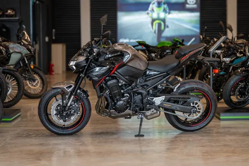 Kawasaki 900 sr deals