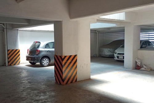 Departamento En Venta En Morelos, Venustiano Carranza En Calle De Plomeros # 13. Cd*