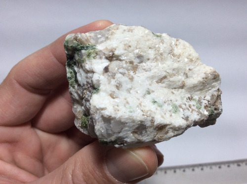 Imagem 10 de 10 de Turmalina Verde Com Albita, Quartzo E Lepidolita #97