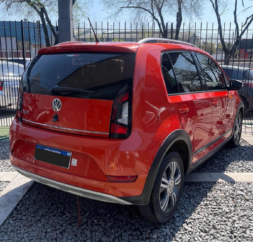 Volkswagen Up! 1.0 Cross Up!