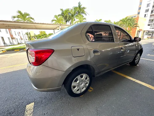 Renault Logan 1.6 Authentique