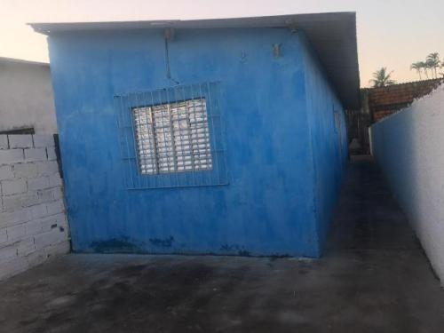 Casa 1 Dorm 1 Wc E Área De 120m² 7063