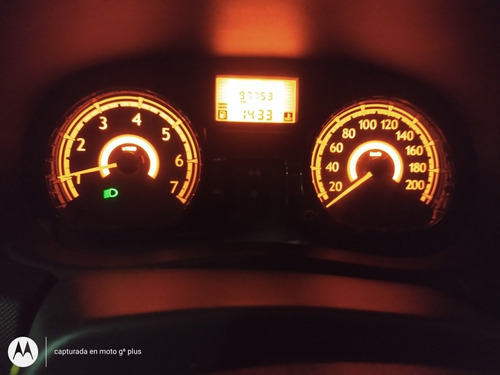 Renault Sandero 1.6 Confort 105cv 2011