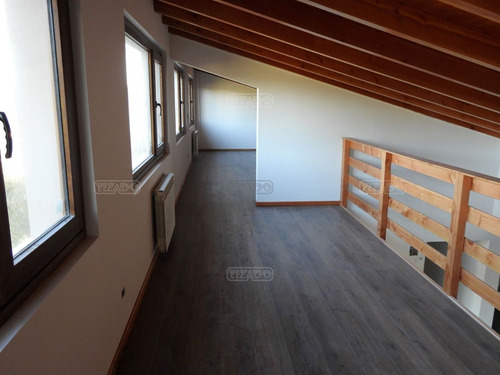Departamento En Venta Ubicado En Centro De Bariloche, Bariloche