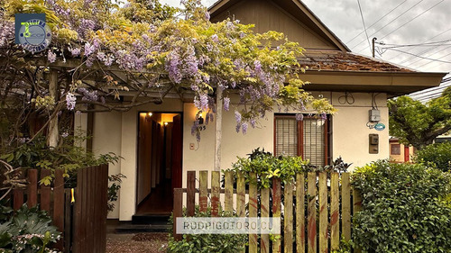 Casa En Venta De 3 Dorm. En Concepción. Valor 130.000.000