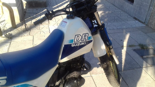 Imagen 8 de 15 de Suzuki Dr 125 Sj Año 93 Conservada Km Reales Digna De Ver!!