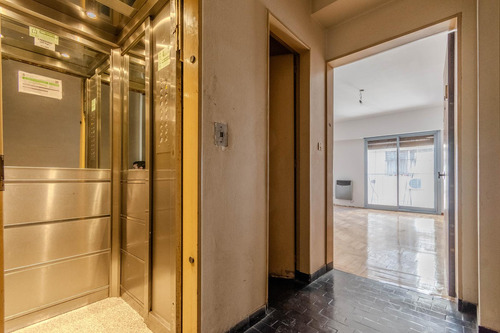 Venta Departamento Flores 3 Ambientes. Vigilancia