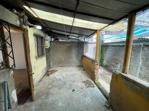 Casa Ampliada Y Regularizada Al Lado De Av. Gabriela