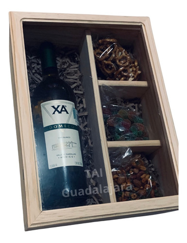 Caja Con Botella De Vino Blanco Regalo Madres Navidad Padre